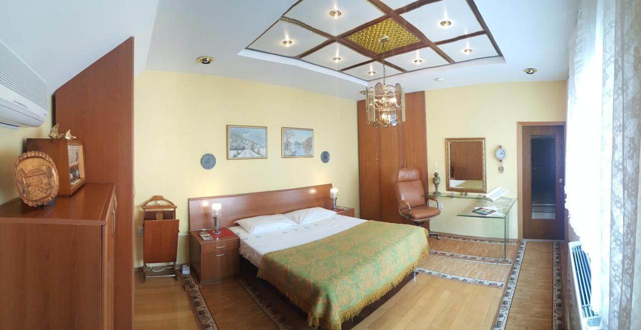 The Blacksmith'S Guesthouse Shkoder Exterior photo